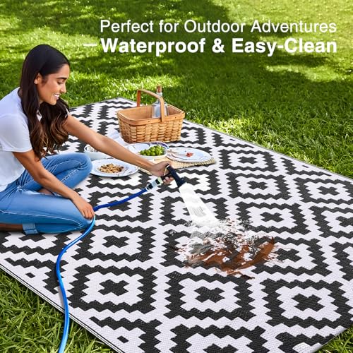 OLANLY Waterproof Outdoor Rug 5x8 ft, Outdoor Plastic Straw Rug for Camping, RV Mat Outside, Indoor Outdoor Carpet for Porch, Deck, Backyard, Balcony, Picnic, Black & White